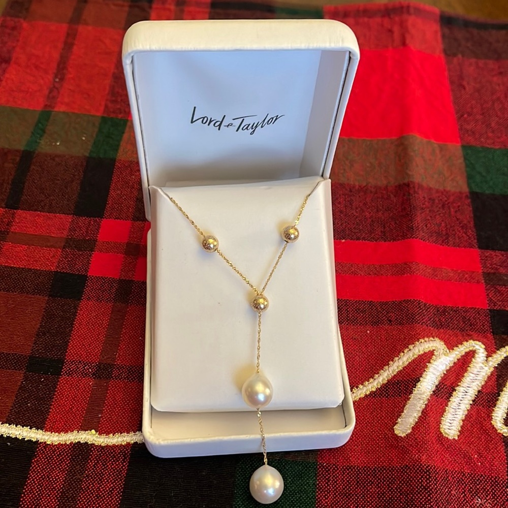 Beautiful Y shaped Pearl drop necklace